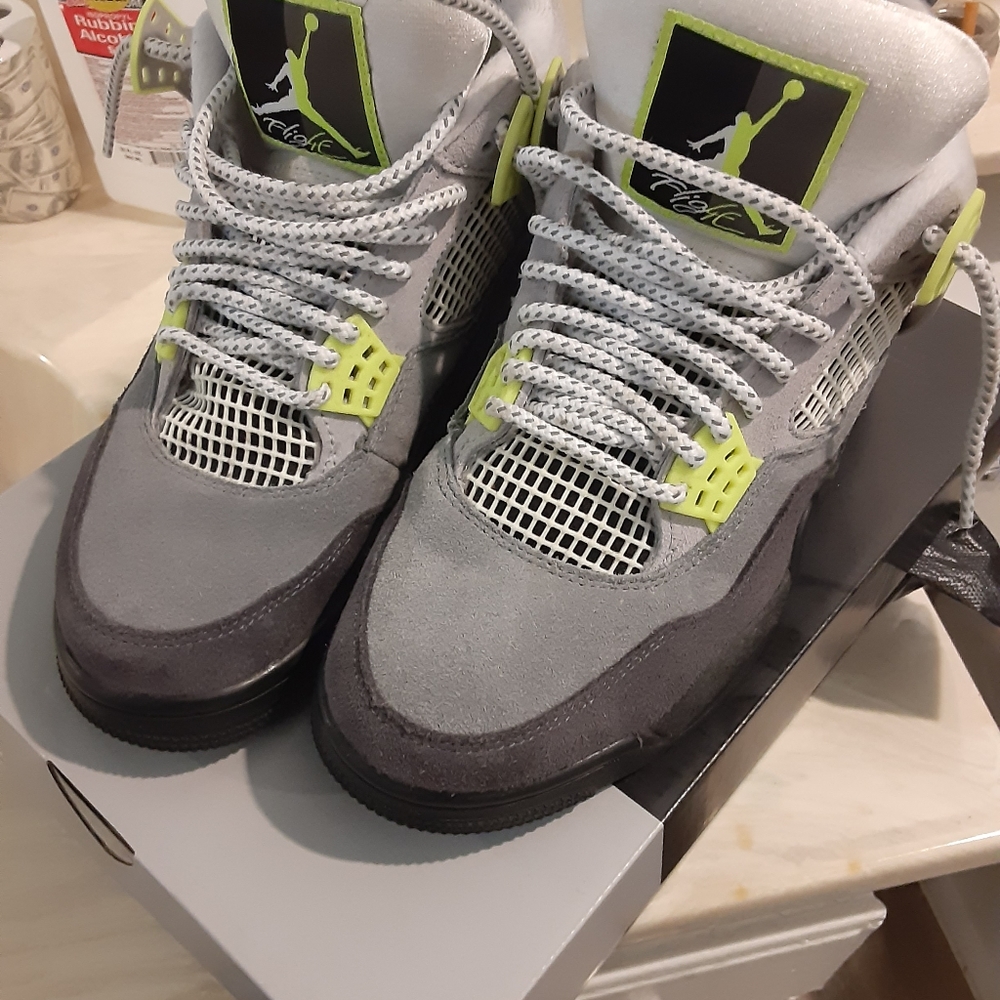 Shoes - Picture 3 of 3
